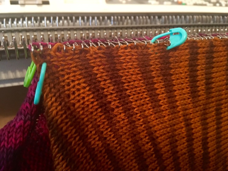 Stitch markers at 20-row intervals to ensure even hanging of side stitches for smooth seams